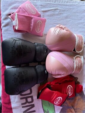 Boys and girls Boxing Gloves + Wrist Wraps